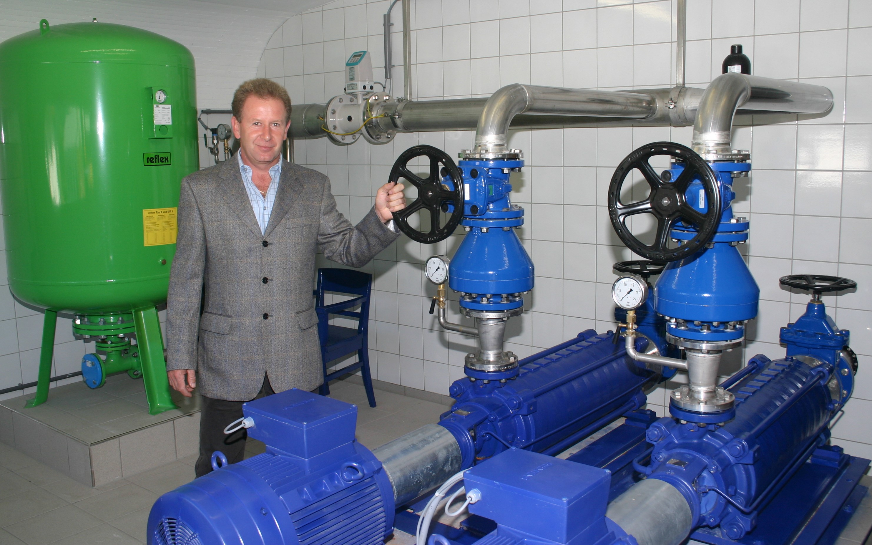 GV Gerhard Schermer bei Pumpstation Sauwinkelquelle_2005-10-09
