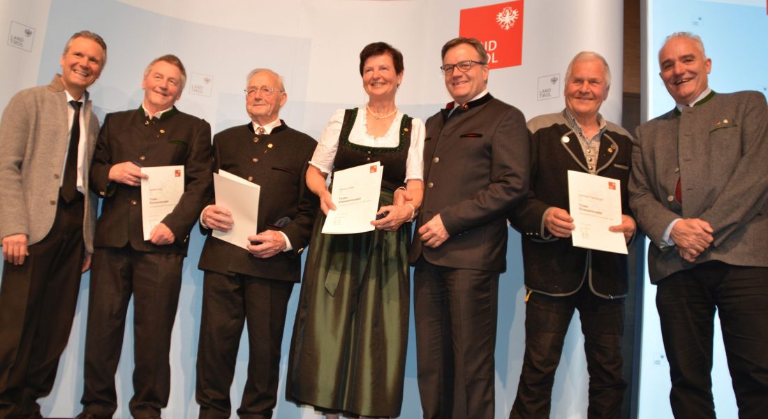Tiroler Ehrenamtsnadel für verdiente Ellmauer