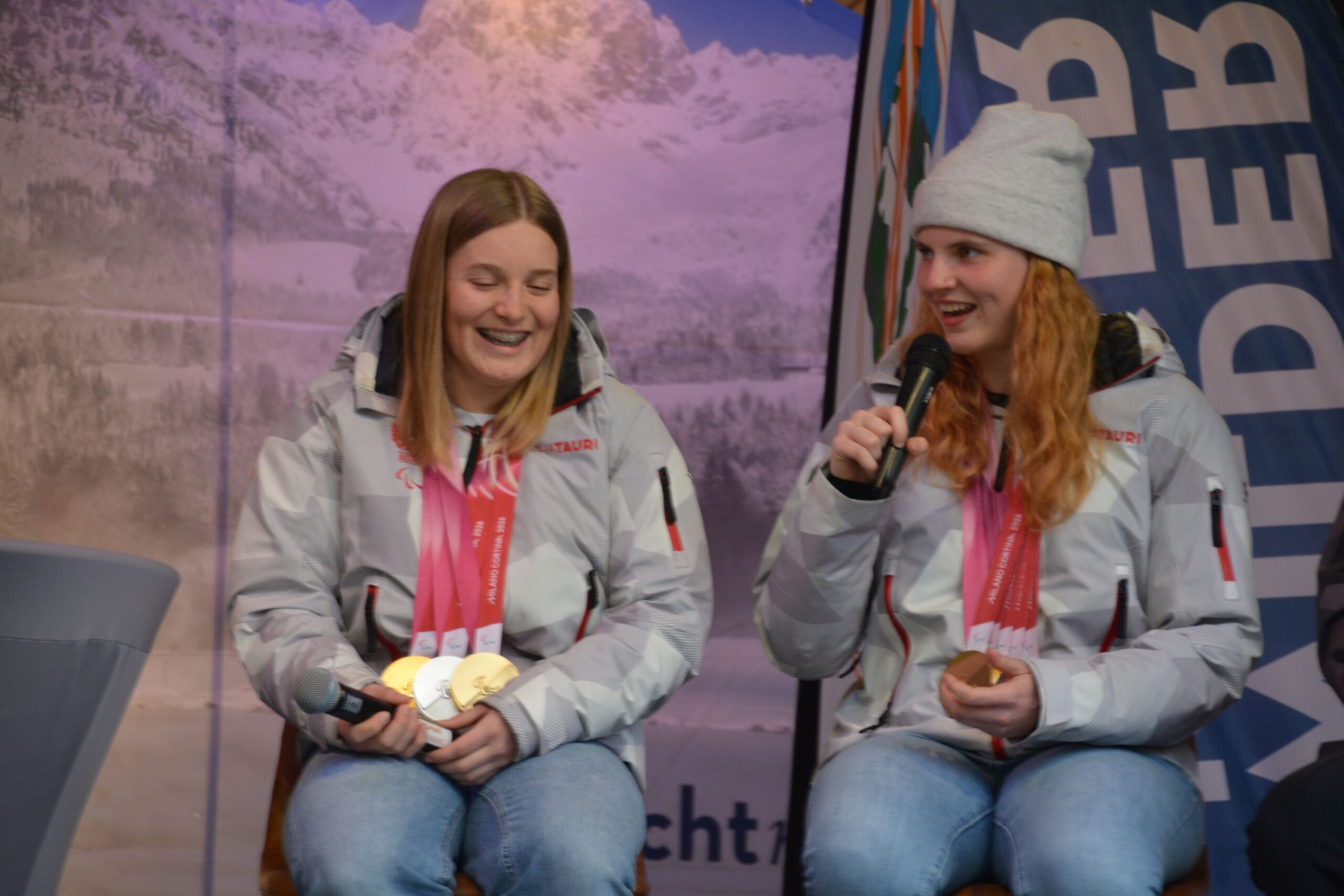 Lilly Sammer Empfang_2026-04-10_Guide Lilly mit Athletin Veronika Aigner_web