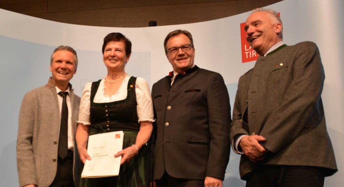 Tiroler Ehrenamtsnadel für verdiente Ellmauer